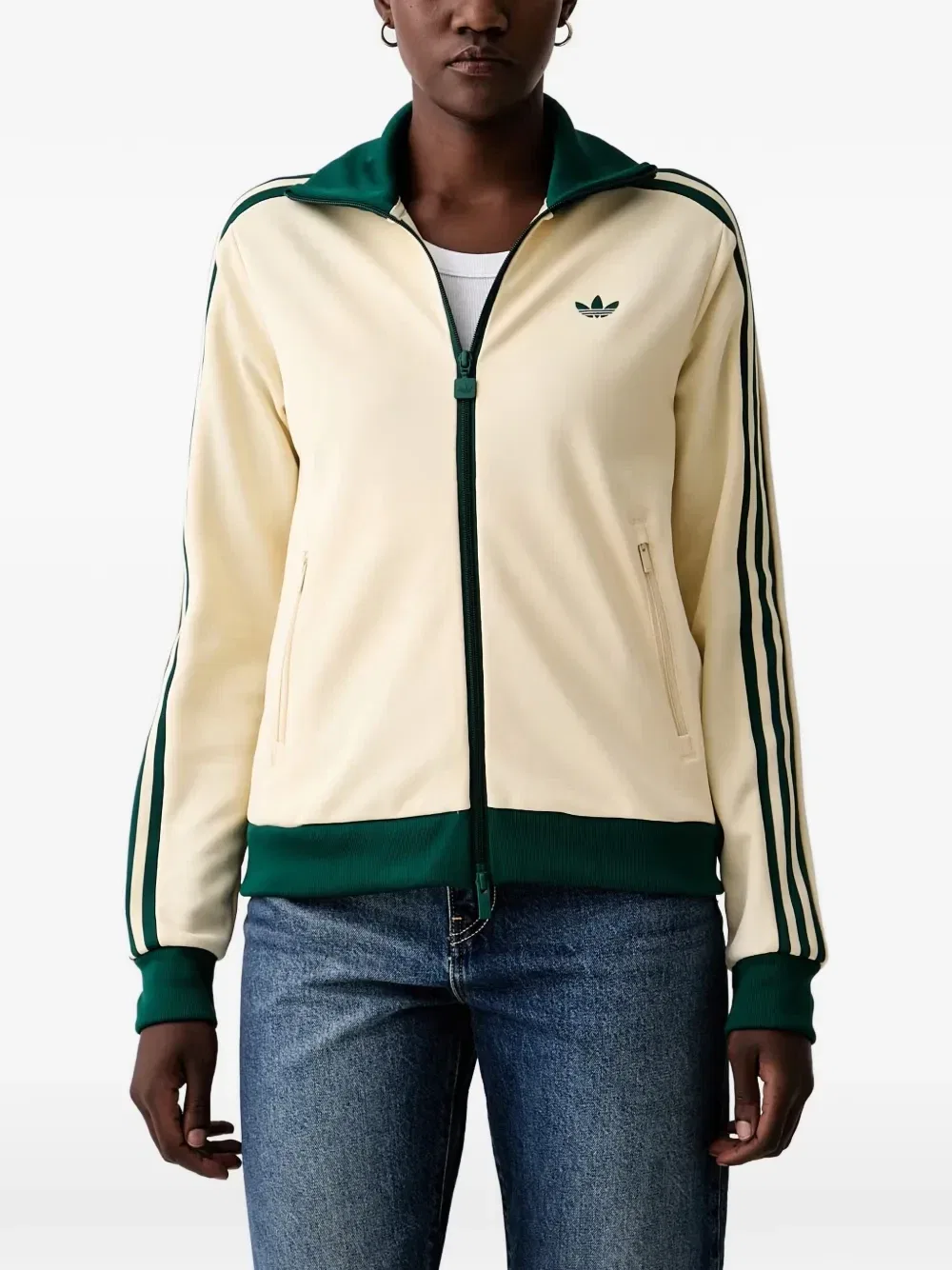 Спортивная куртка в полоску с вышитым логотипом adidas, бежевый