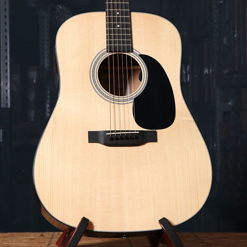 

Акустическая электрогитара Martin D-12E Sapele Road Series в мягком футляре