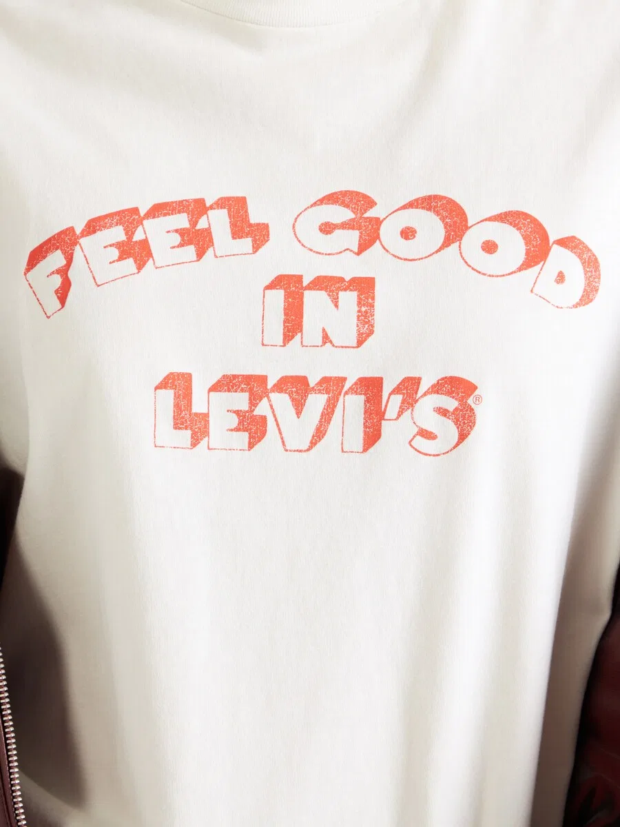 Футболка оверсайз LEVI'S 'Graphic Short Stack Tee' белого цвета — фото 2