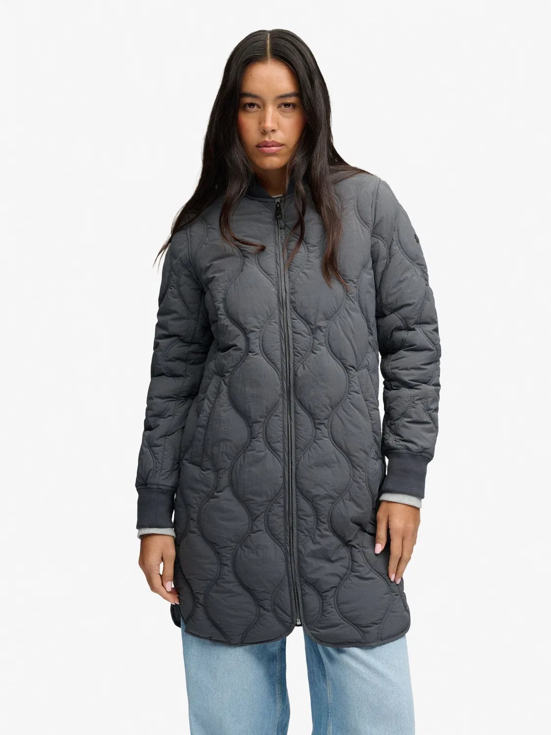 Черная длинная стеганая куртка с луком Superdry