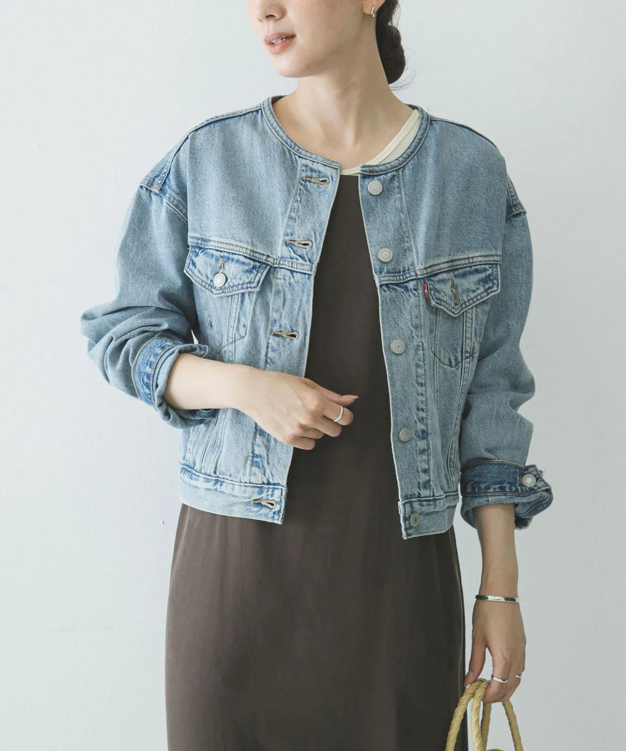 Женский джинсовый жакет без воротника с принтом LEVI'S COLLARLESS 90S TRUCKER Levi's, Ivory — фото 2