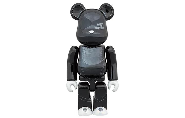 

Виниловая фигурка Be@rbrick Nike SB 2020, 70 см