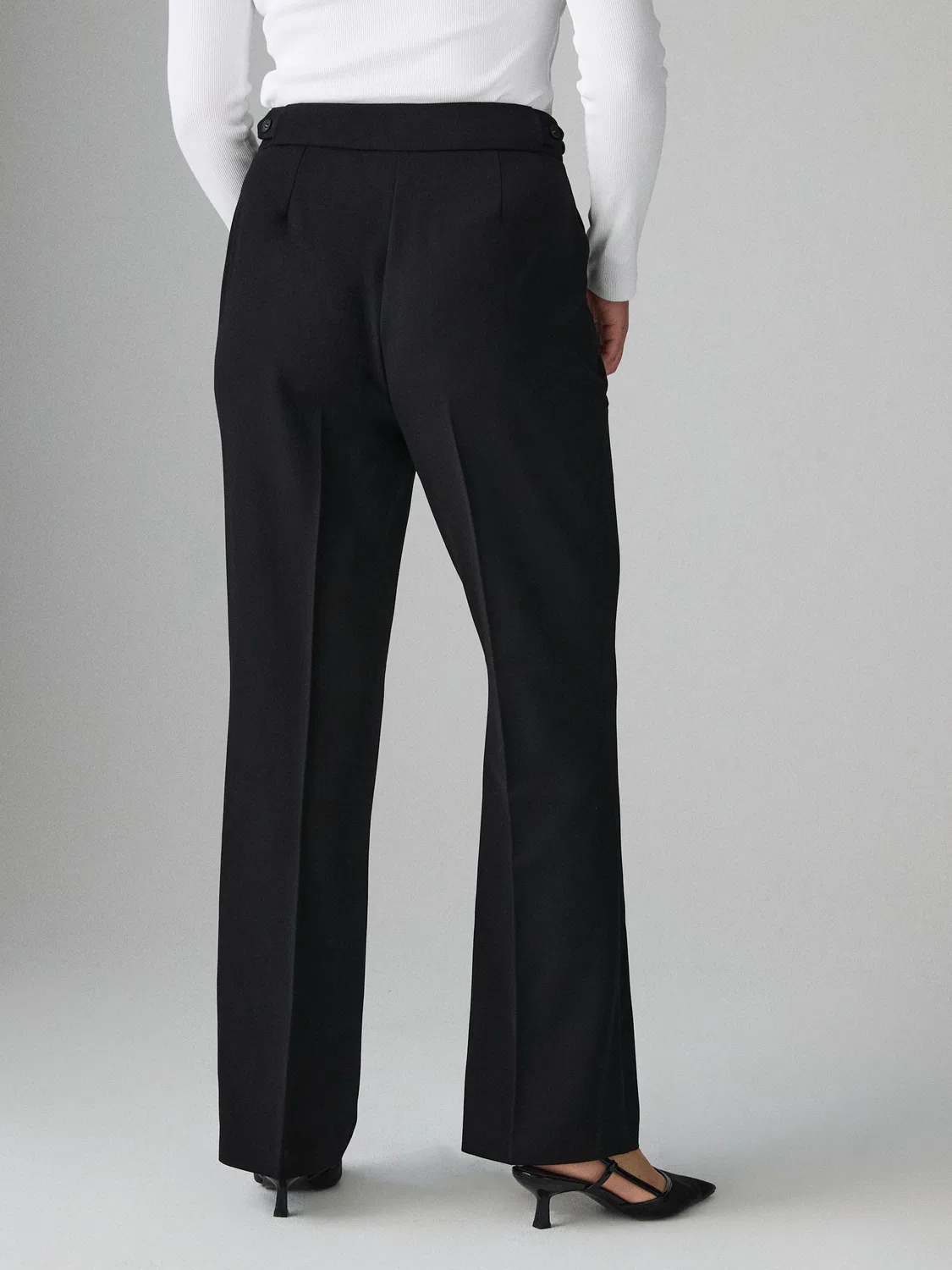 Брюки зауженные к низу Hourglass Bootcut Next, черные — фото 2