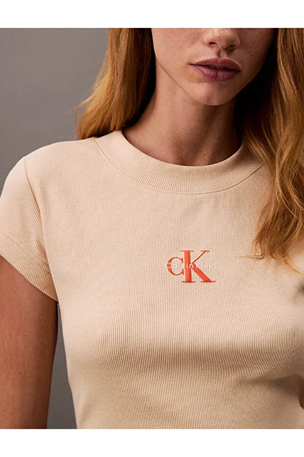 Женская футболка с коротким рукавом Calvin Klein, Salmon — фото 4