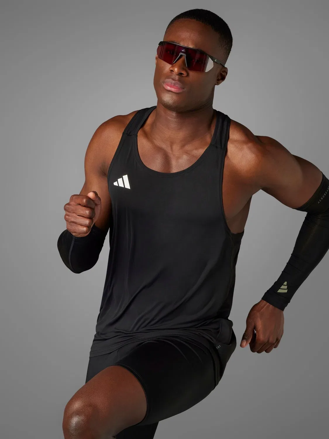 Жилет беговой Adizero Essentials Running Singlet adidas, черный — фото 3