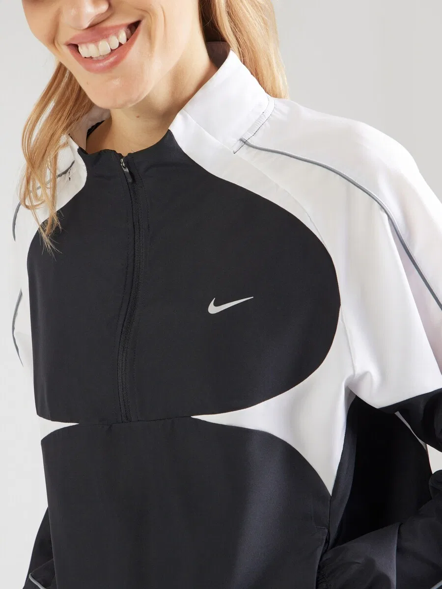 Куртка NIKE Training Jacket 'TEMPO SWSH' черного цвета — фото 3