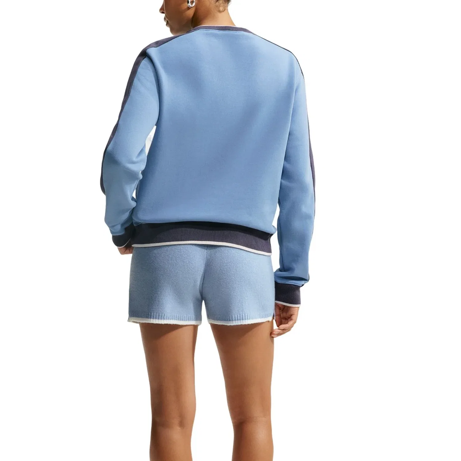 Женская футболка Studio Fleece Medium Weight Crew 'Work Blue Gridiron Sail' Nike, Work Blue/Gridiron/Sail — фото 2