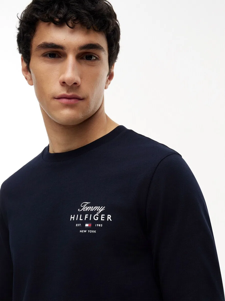 Футболка TOMMY HILFIGER с длинным рукавом и логотипом, темно-синяя — фото 2