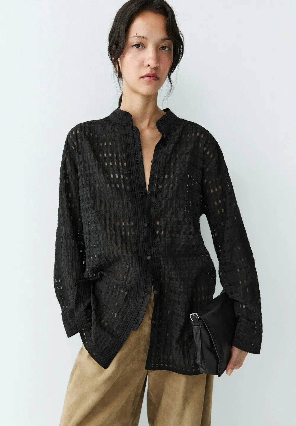 Струящаяся вышитая рубашка - блузка на пуговицах Massimo Dutti, Black