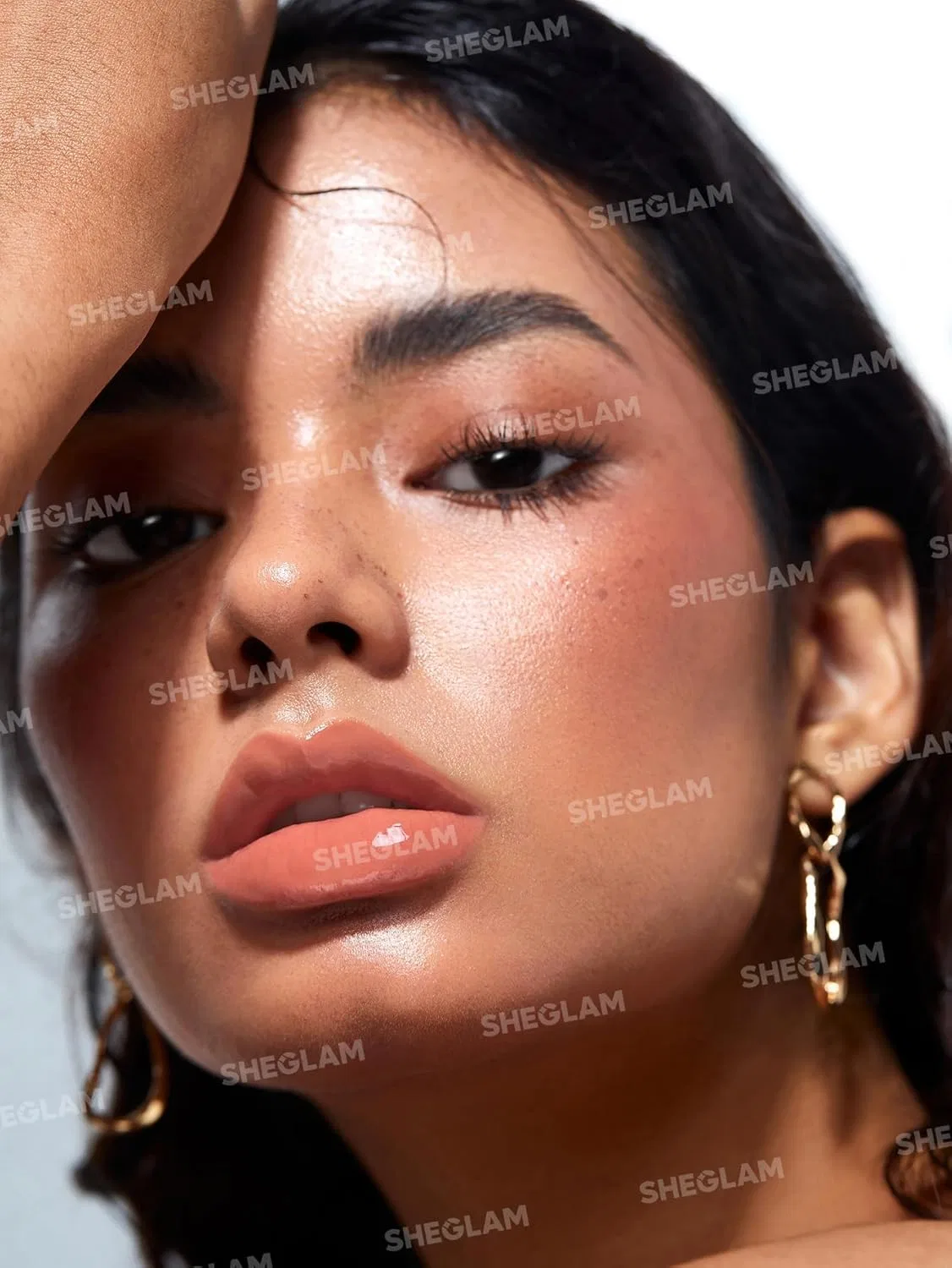 Блеск для губ SHEGLAM Perfect Plump с маслом кокоса, оттенок Mahogany Magic — фото 2