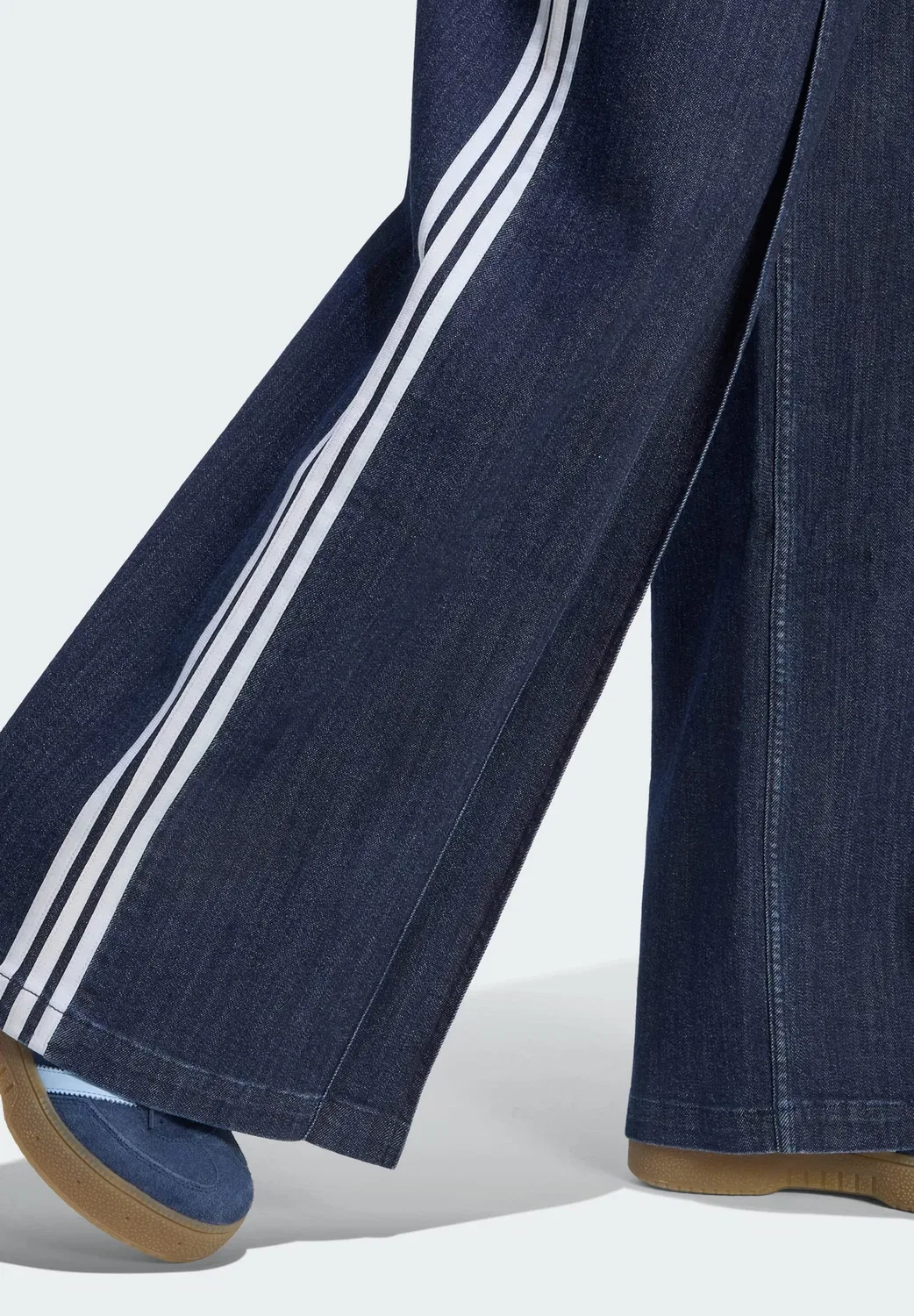 Широкие ноги Adidas Originals, Indigo Denim — фото 4