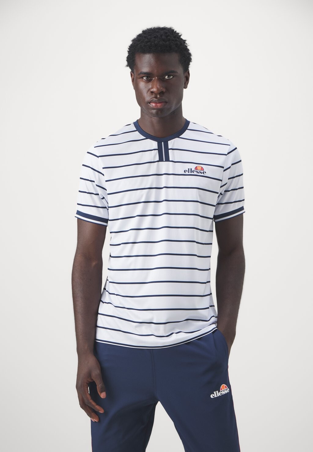 

Принт на футболке CLINTON Ellesse, белый