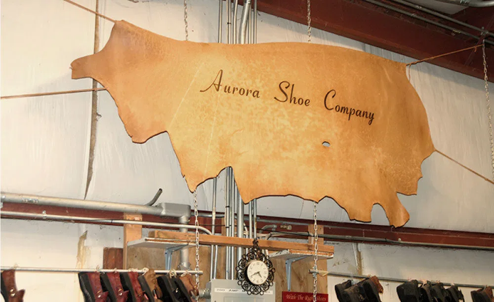 Мужские ботинки Rough-Out бежевого цвета "верблюд" от Aurora Shoe Co. — фото 3