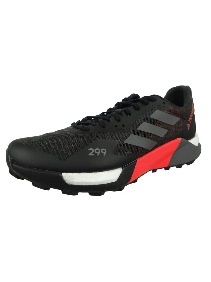 

Походная и треккинговая обувь adidas Performance