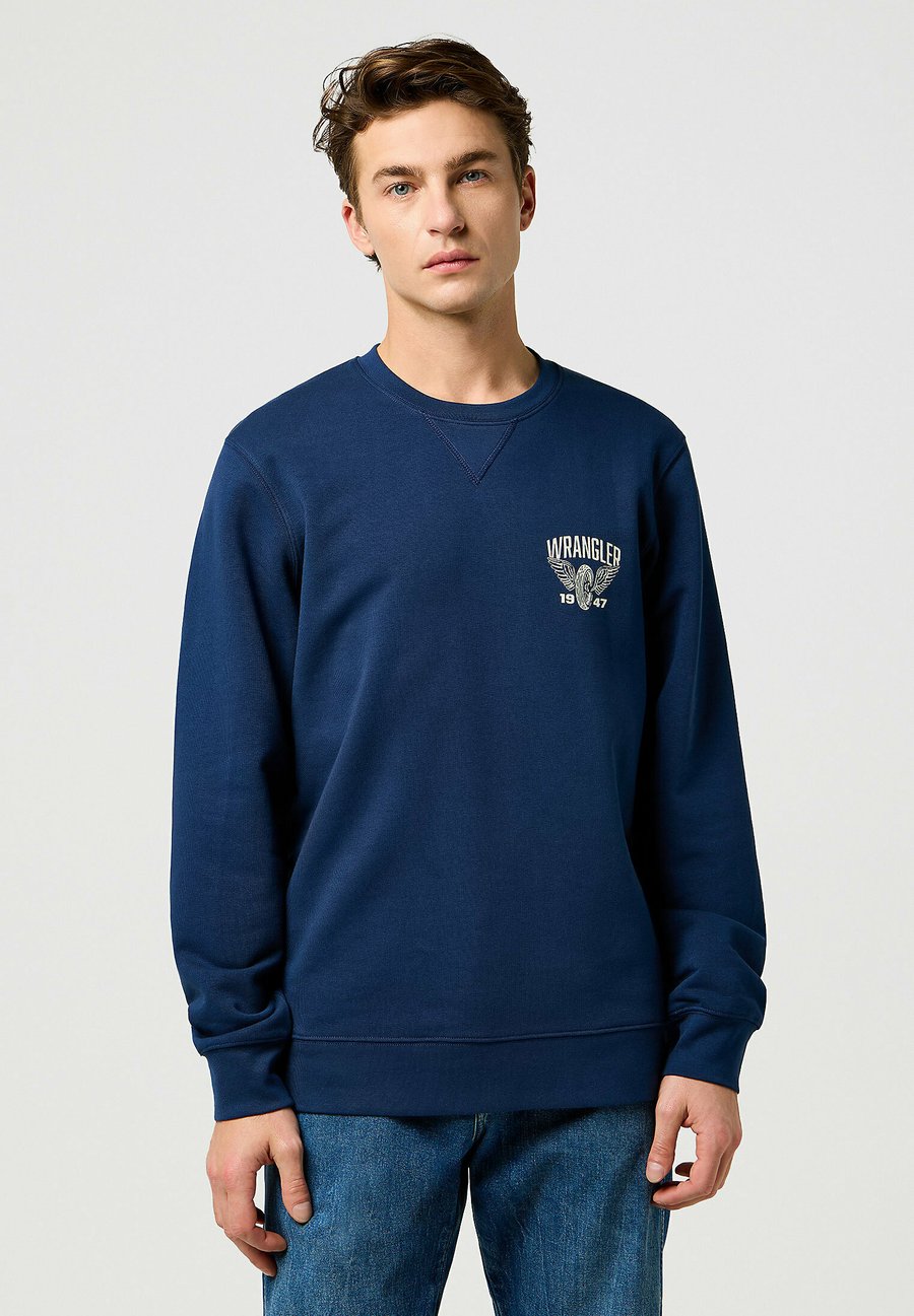 

Толстовка Wrangler LONG SLEEVE AMERICANA CREW FOR REGULAR FIT, Navy/Dark Blue