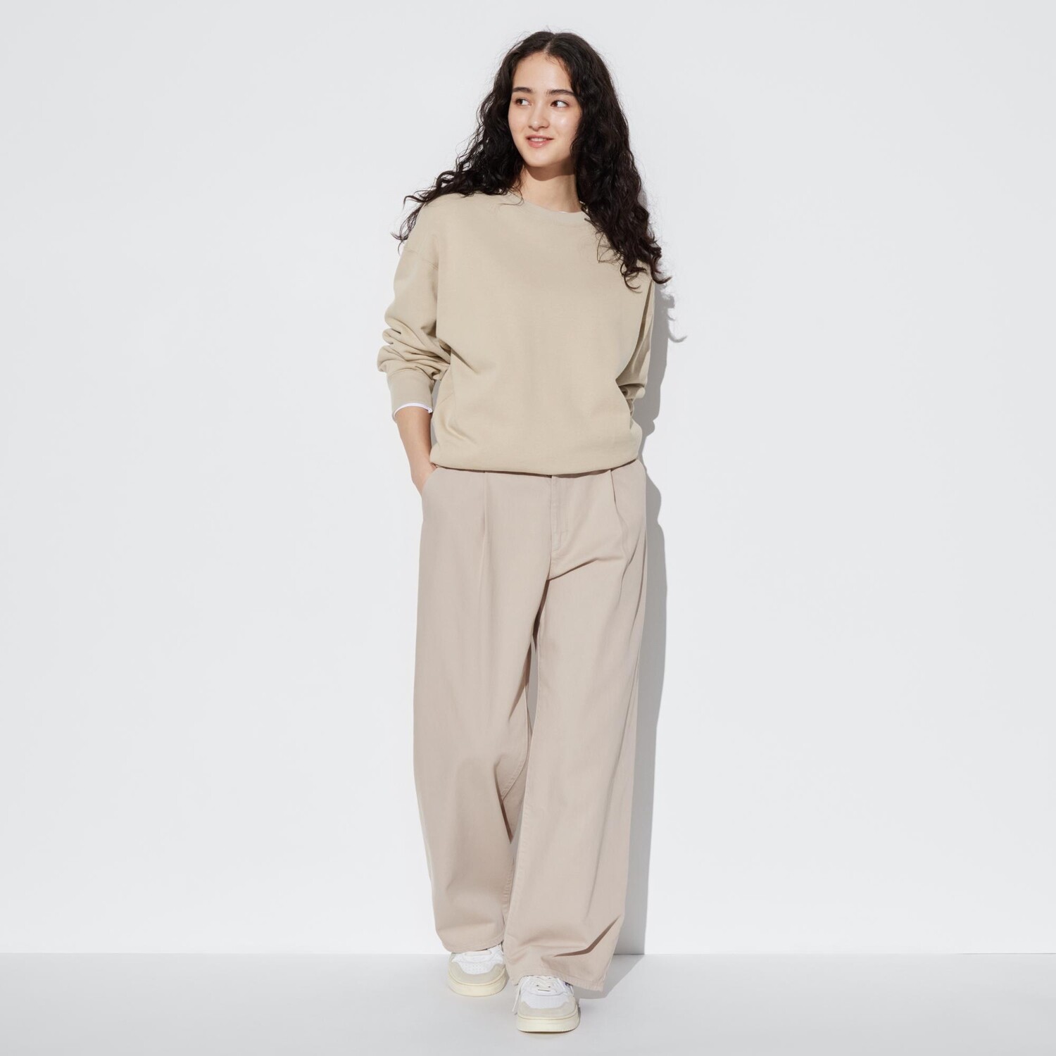 

Брюки UNIQLO из драпового денима, бежевый