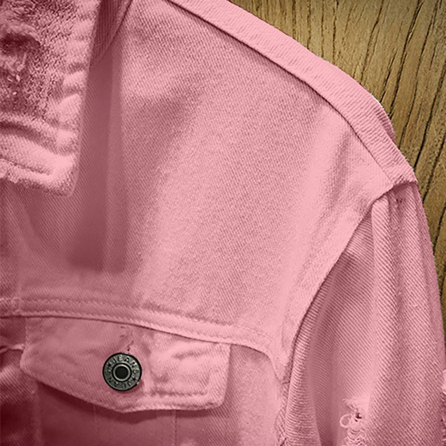 Мужская джинсовая куртка с потертостями и длинным рукавом, Men's Pink Denim Jacket — фото 4