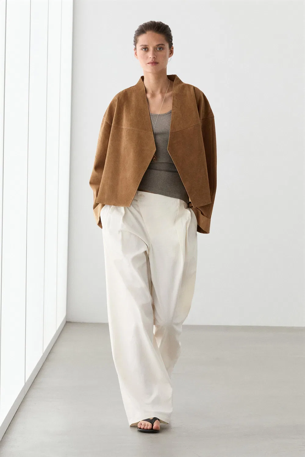 Куртка Massimo Dutti, замшевая, двубортная, короткая, горчично-желтый