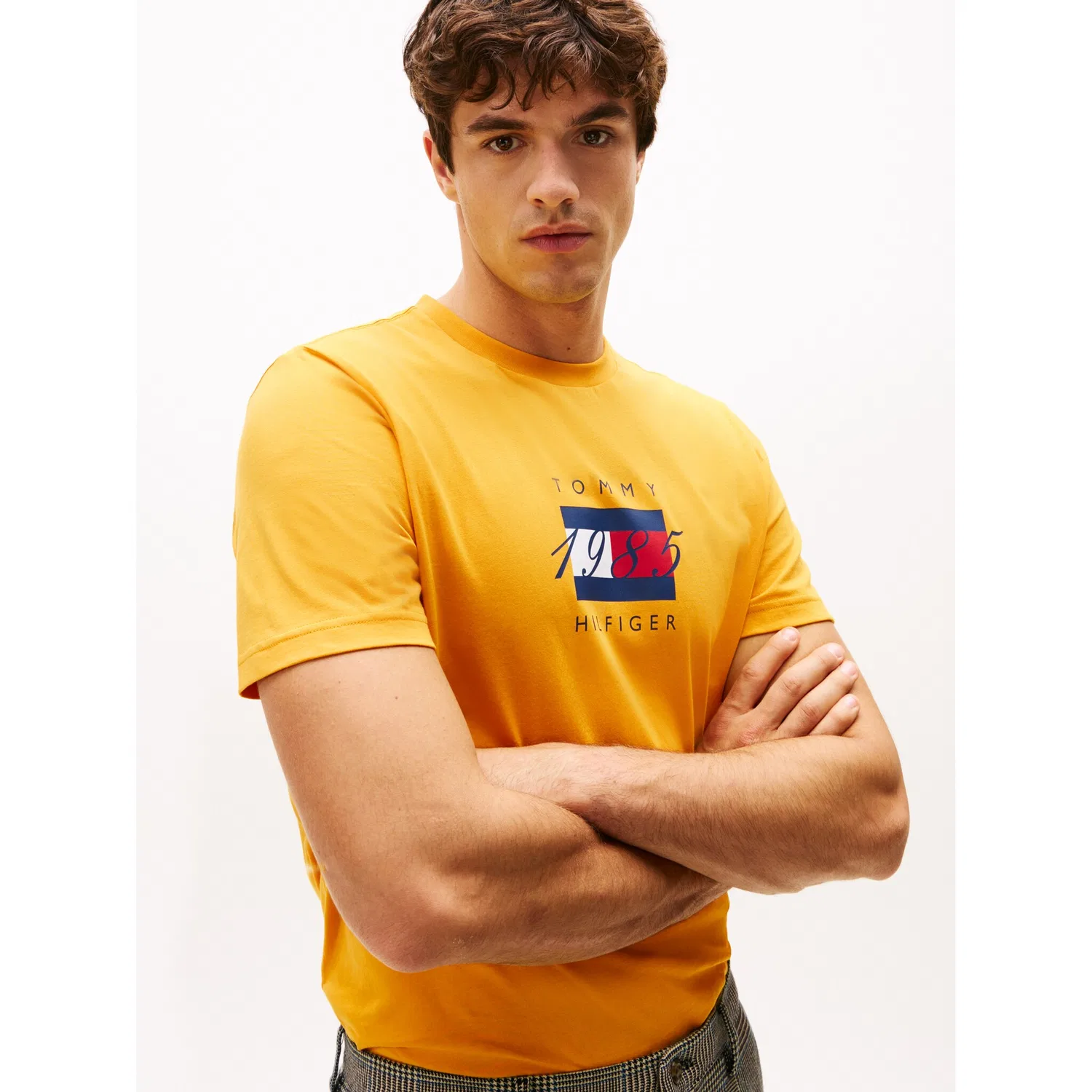 Мужская хлопковая футболка с круглым вырезом Tommy Hilfiger, Yellow — фото 2