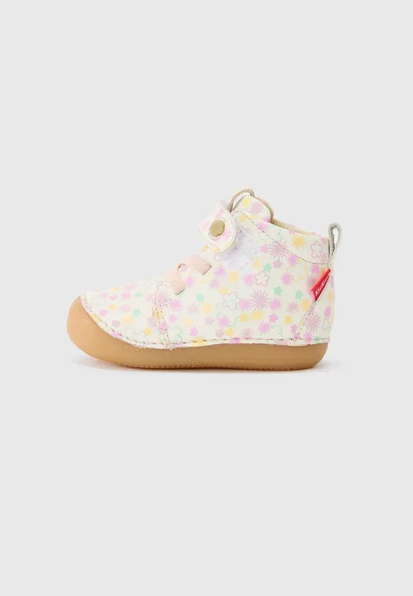 Детские кроссовки Kickers, белый