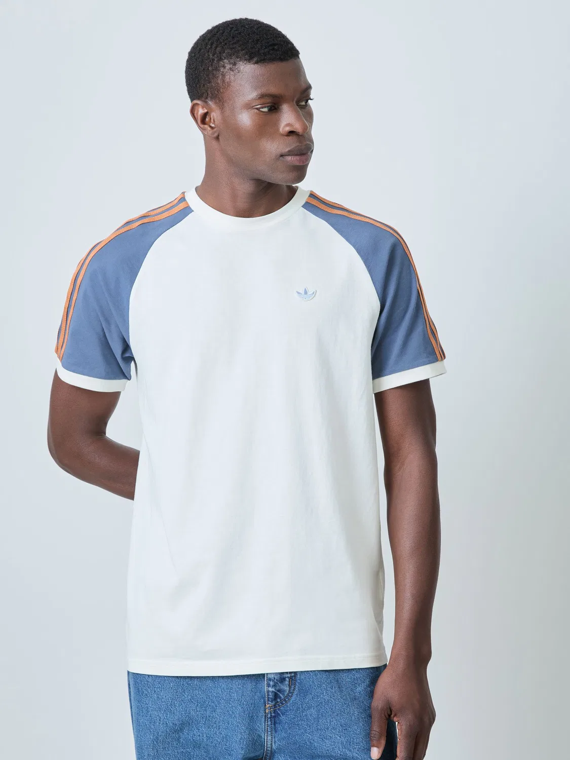 Футболка с тремя полосками adidas Originals, белый