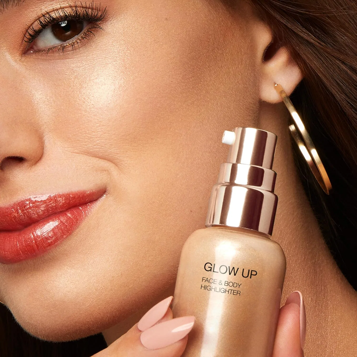 Жидкий хайлайтер для лица и тела «Glow Up» от KIKO Milano Kiko Milano, 01 Champagne — фото 3