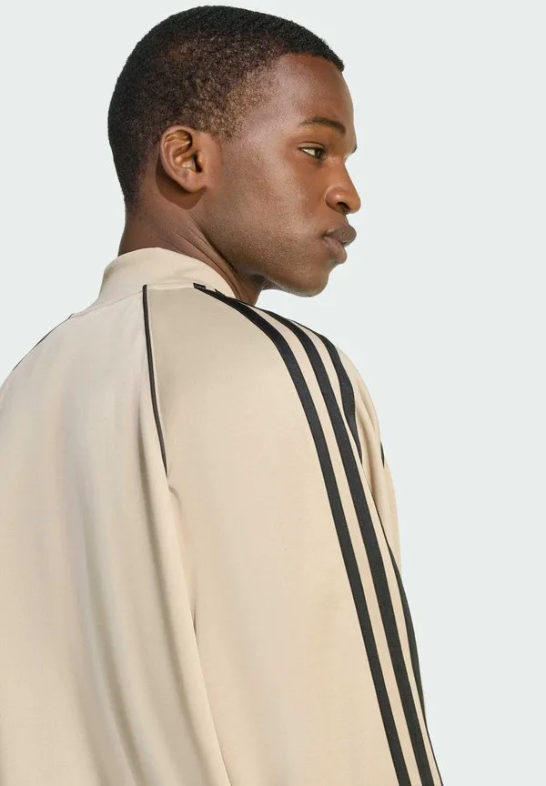 Свободная куртка-бомбер Adidas Originals, Stone Khaki/Black — фото 4