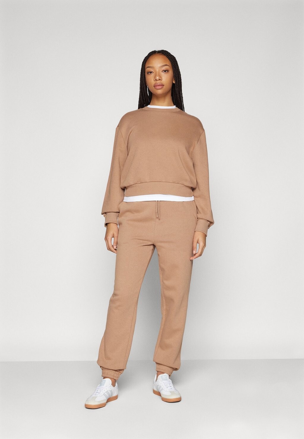 

Спортивный костюм Basic Set Even&Odd, цвет light brown