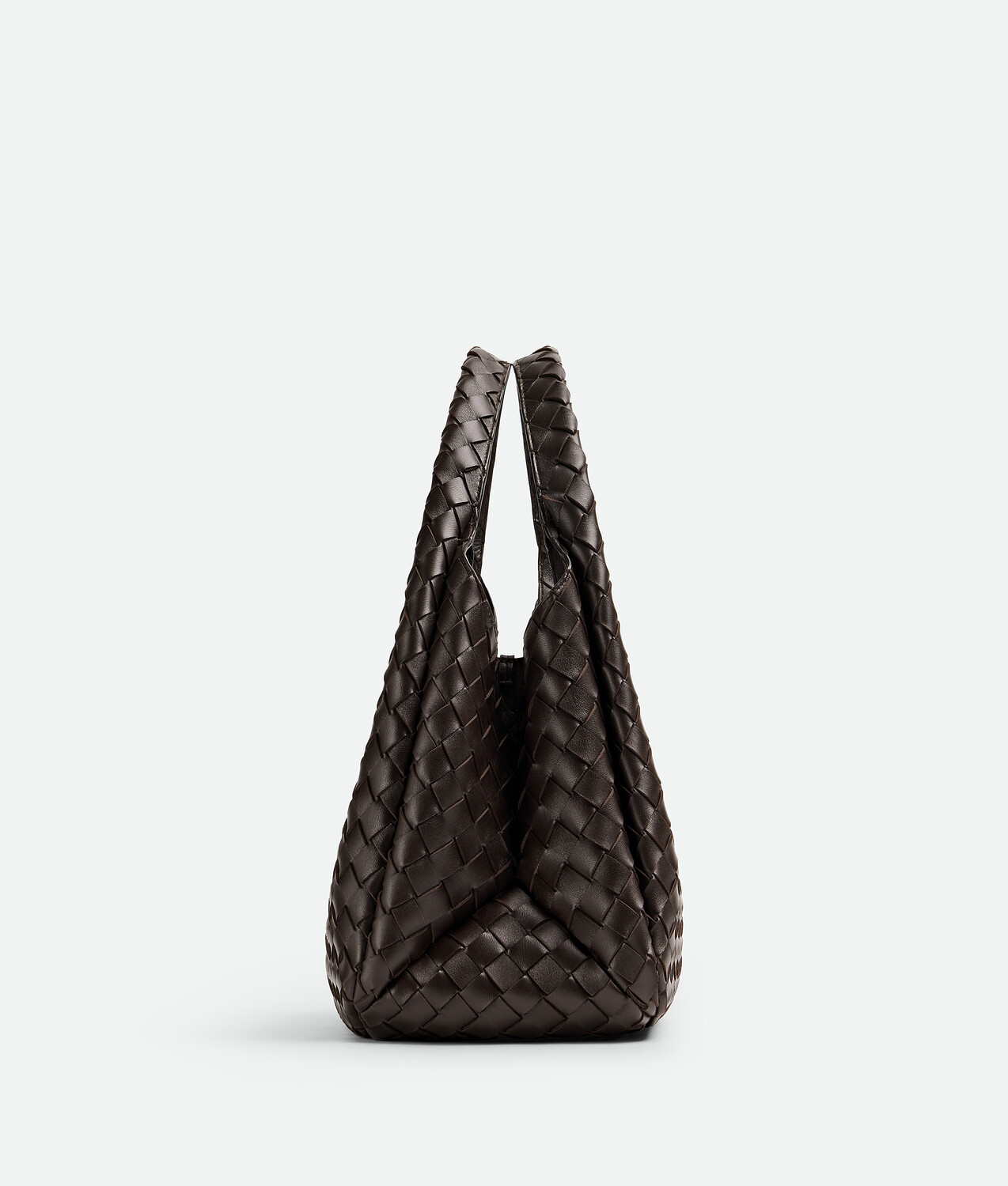 Кампанья BOTTEGA VENETA, фондан — фото 4