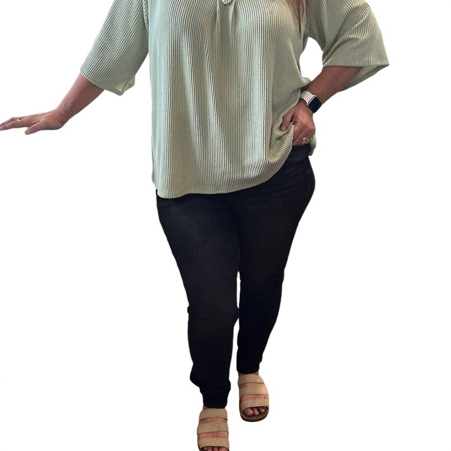 

Джинсы с высокой талией и утягивающим эффектом в черном цвете Judy Blue