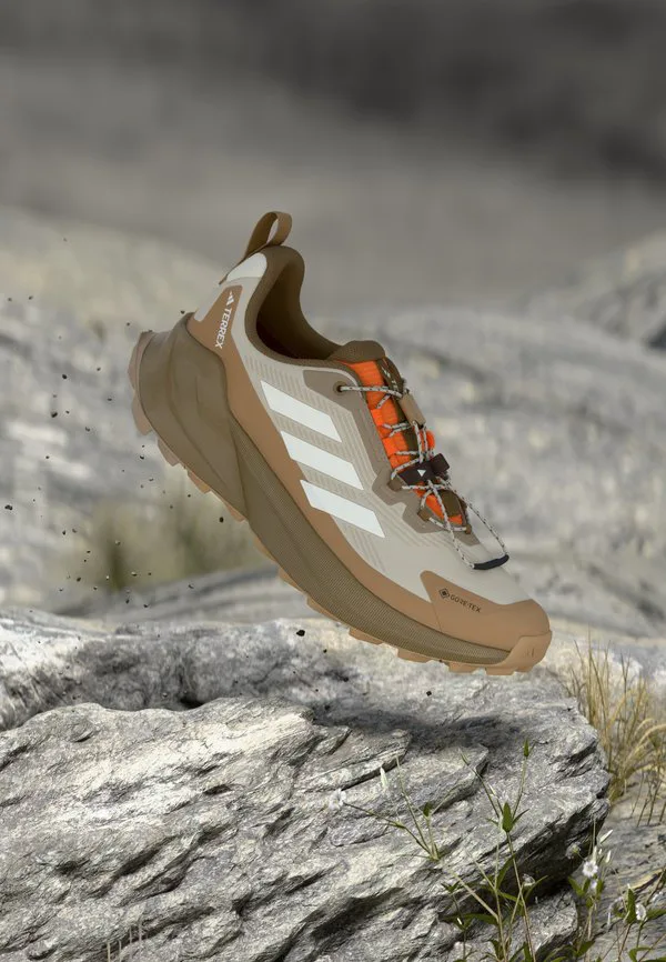Походные ботинки trailmaker 2 gore-tex speed lace Adidas Terrex, Alumina/Off White/Cardboard