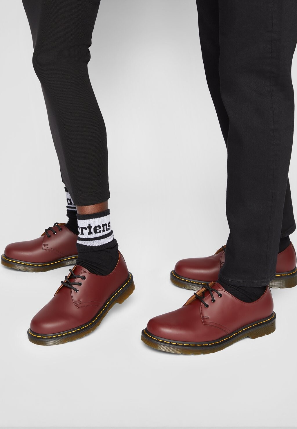

Кроссовки Dr. Martens, красный