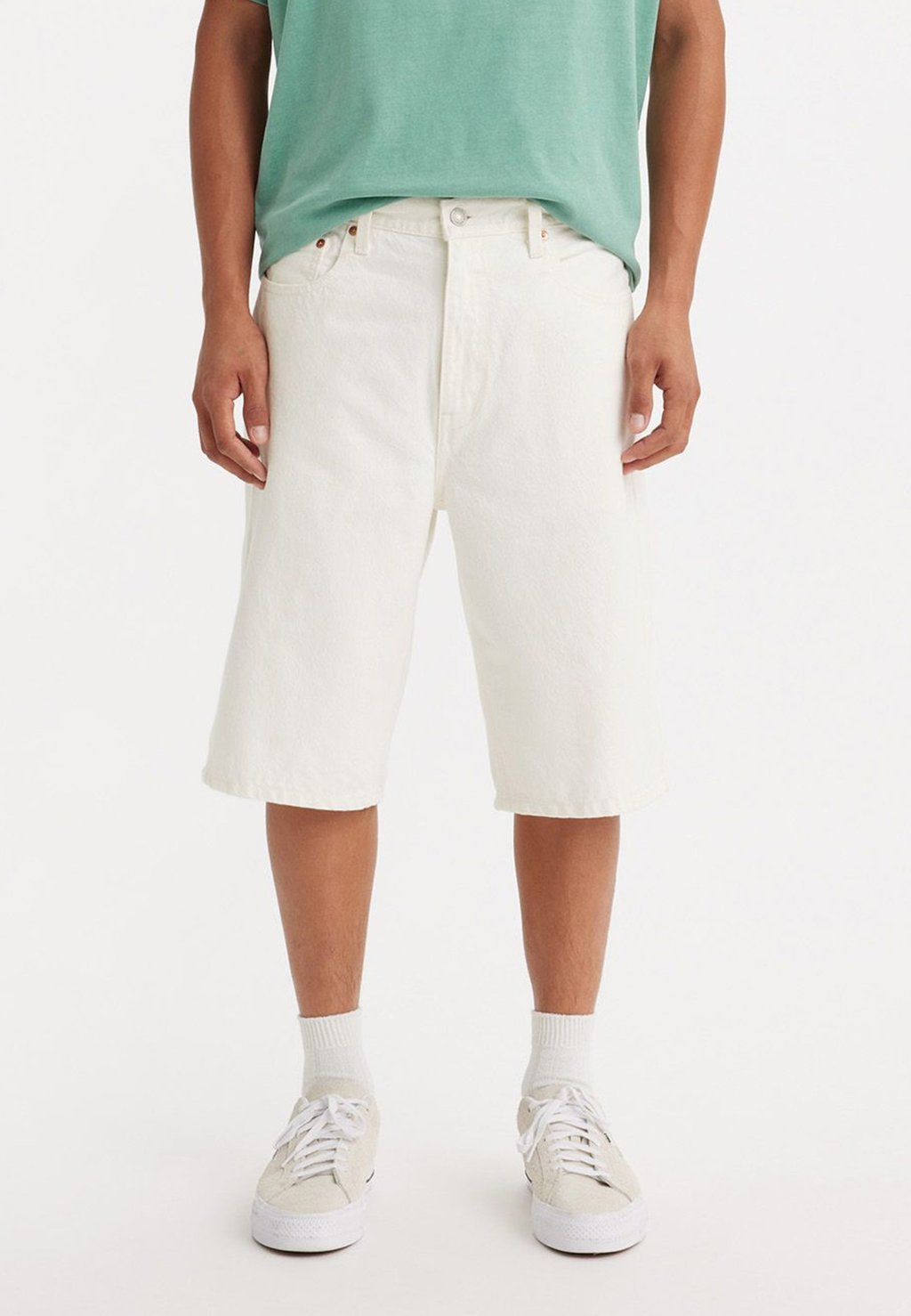 

Джинсовые шорты LOOSE Levi's, белый деним