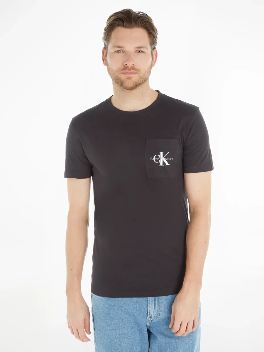 

Футболка Calvin Klein Jeans "CORE MONOGRAM POCKET SLIM TEE", цвет Ck Black