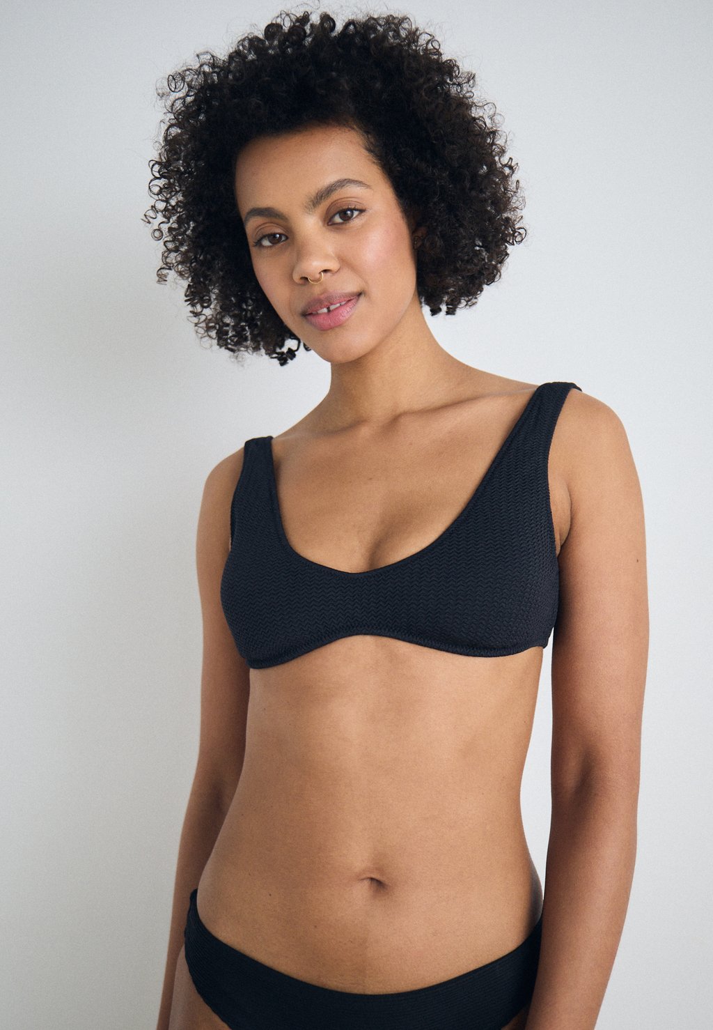 

Верх бикини DIVE MULTI FIT LONGLINE Seafolly, черный
