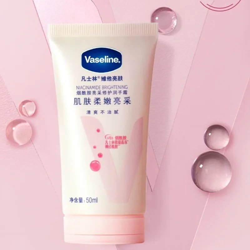 Увлажняющий крем для рук с ароматом Vaseline, Three-Piece Set: Repairing Essence Cream 360g+Cherry Blossom Lip Balm 7g*2 — фото 4