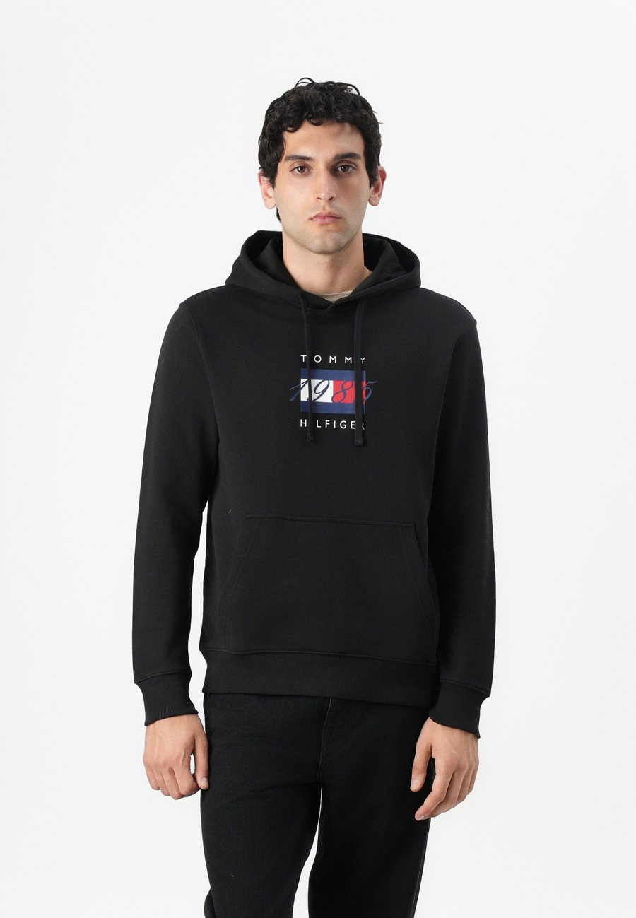 

Толстовка Tommy Hilfiger LINEAR FLAG GRAPHIC HOODIE UNISEX, Black