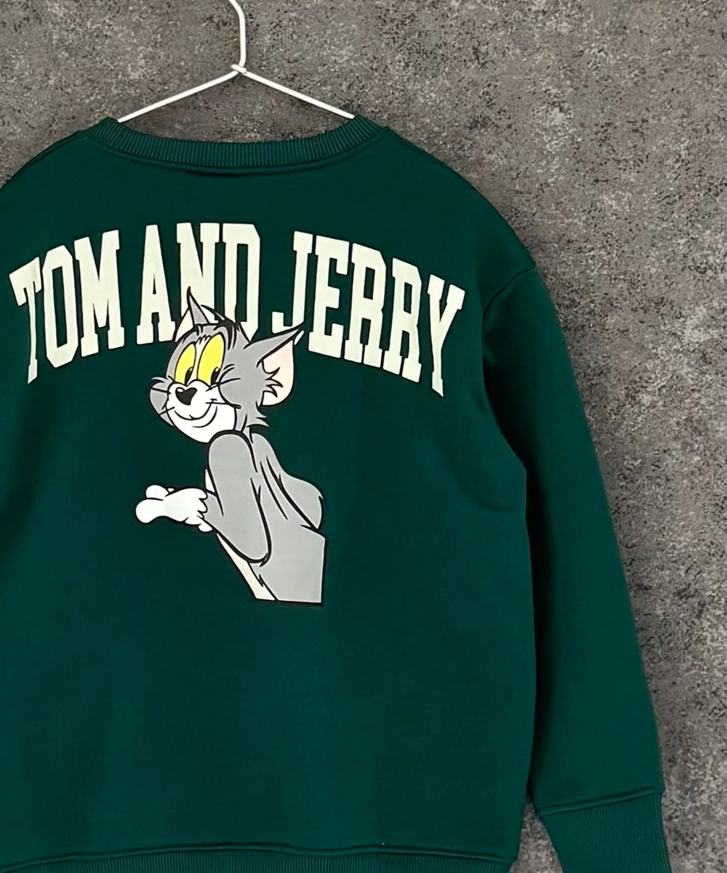 【TOM&JERRY】 Мягкая подкладка из хлопка, не образует катышков, принт на спине, БОЛЬШАЯ толстовка