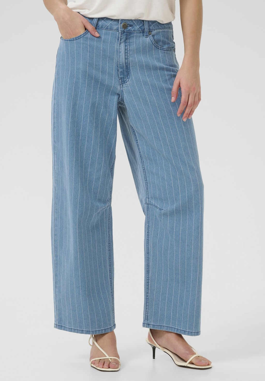

Джинсы свободного кроя CURENNY Culture, цвет Light Blue Denim