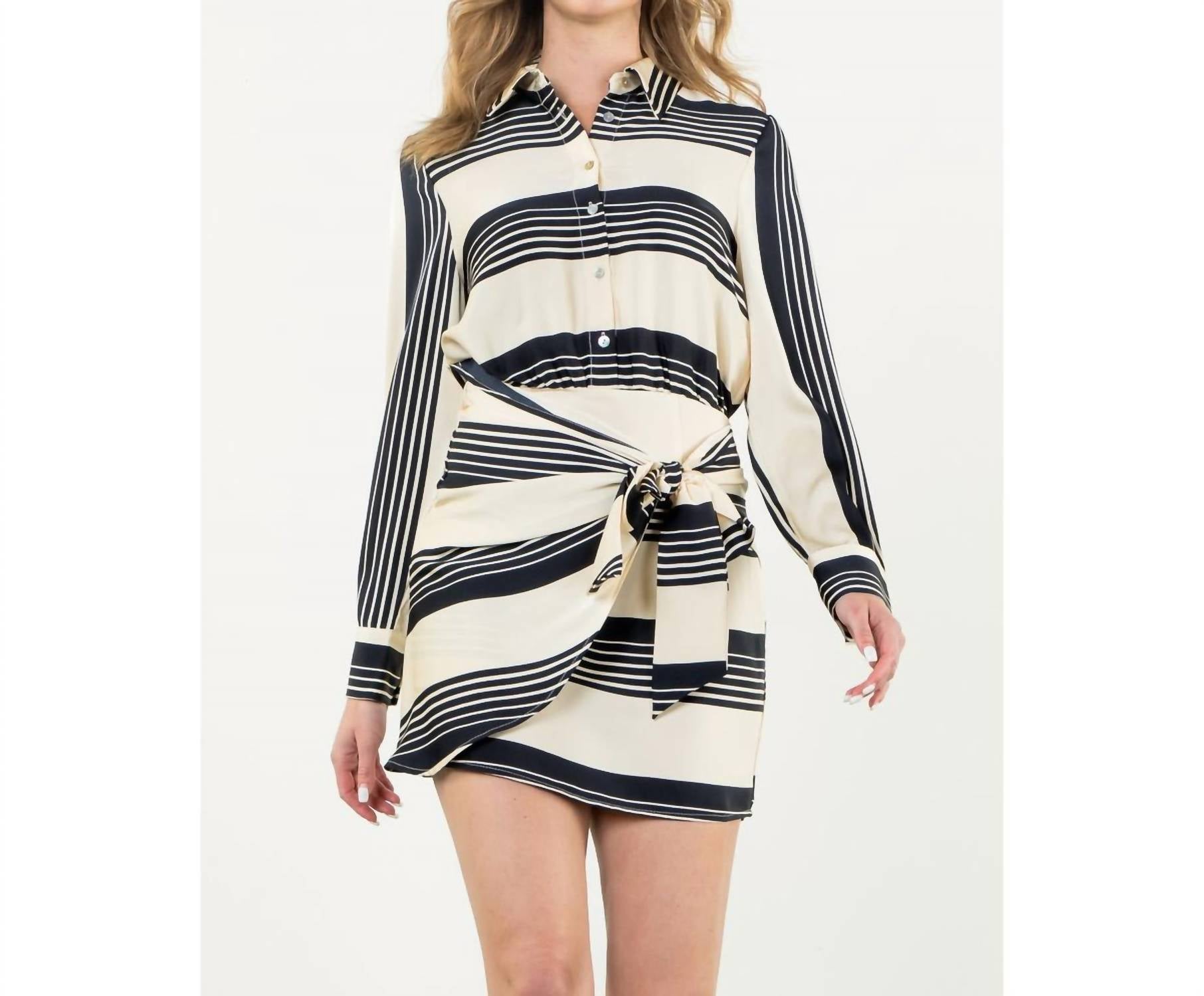 

Мечтательное платье в цвете айвори THML, слоновая кость