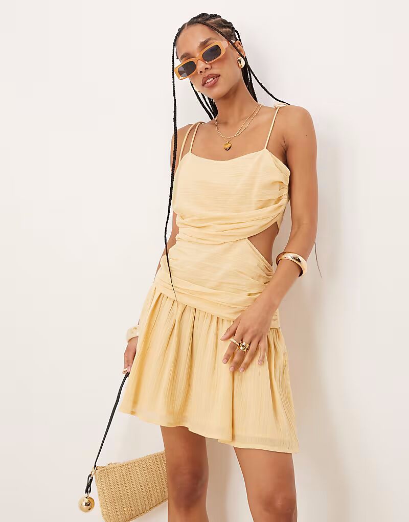 

Платье мини на бретельках ASOS DESIGN с жатым эффектом и завязками песочного цвета