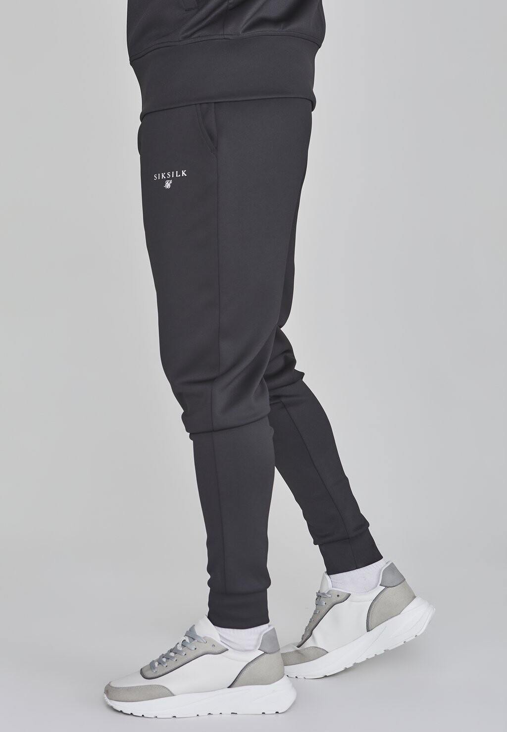 

Тренировочный низ ESSENTIALS SIKSILK, черный