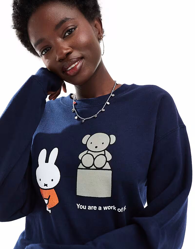 

Толстовка Daisy Street x Miffy с графическим произведением искусства в темно-синем цвете