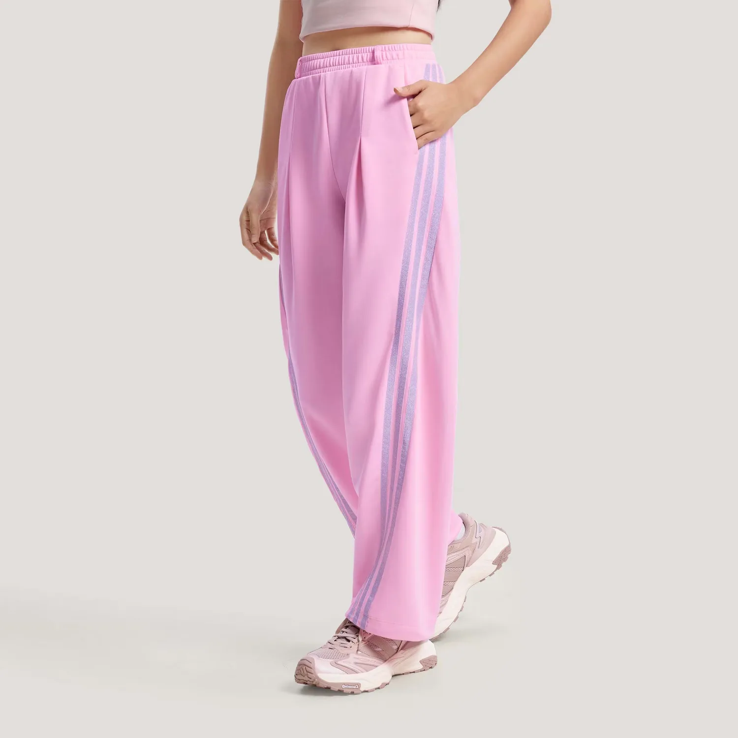Dance Interlock Banana Pant повседневные брюки женские Adidas, clear розовый — фото 4