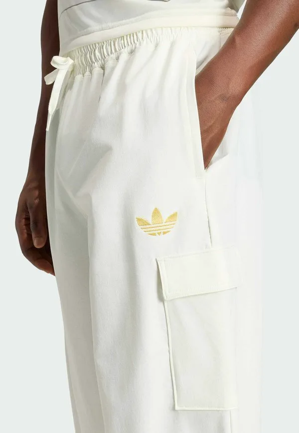 Французскому регби 120 лет, решающий матч национальной сборной. Adidas Performance, Off White