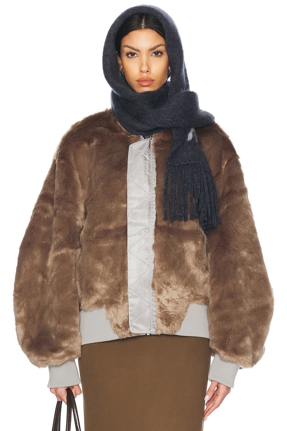 

Двусторонний бомбер Amity Shoreditch Ski Club, цвет Silver Grey & Taupe