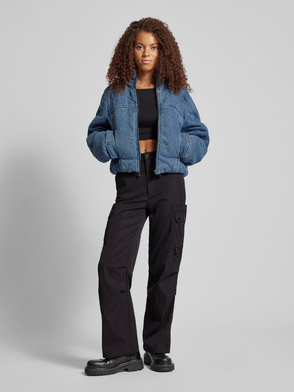 

Широкие брюки-карго с высокой талией и карманами G-Star Raw, черный