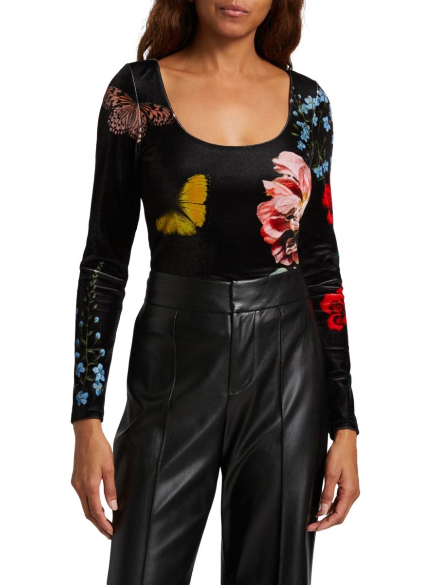 

Топ Delania Printed с круглым вырезом и длинными рукавами Alice + Olivia, цвет Black Floral