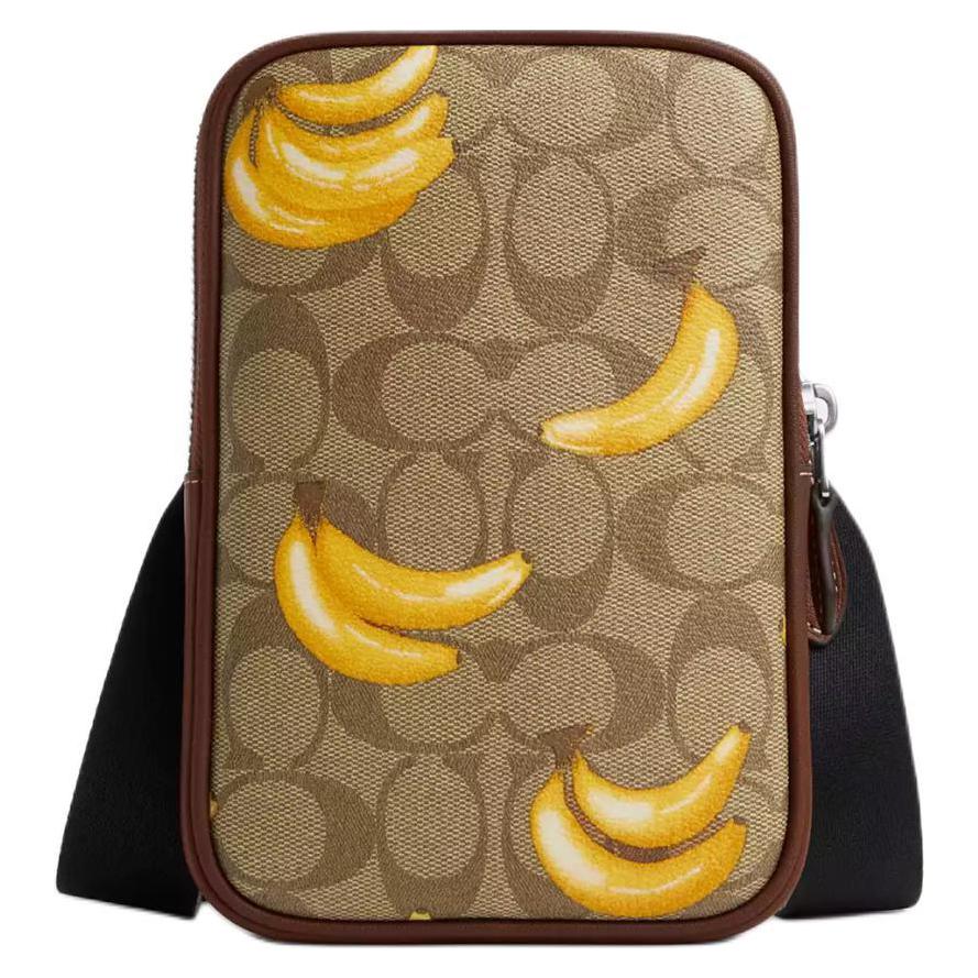 

Замеченная нами сумка через плечо COACH