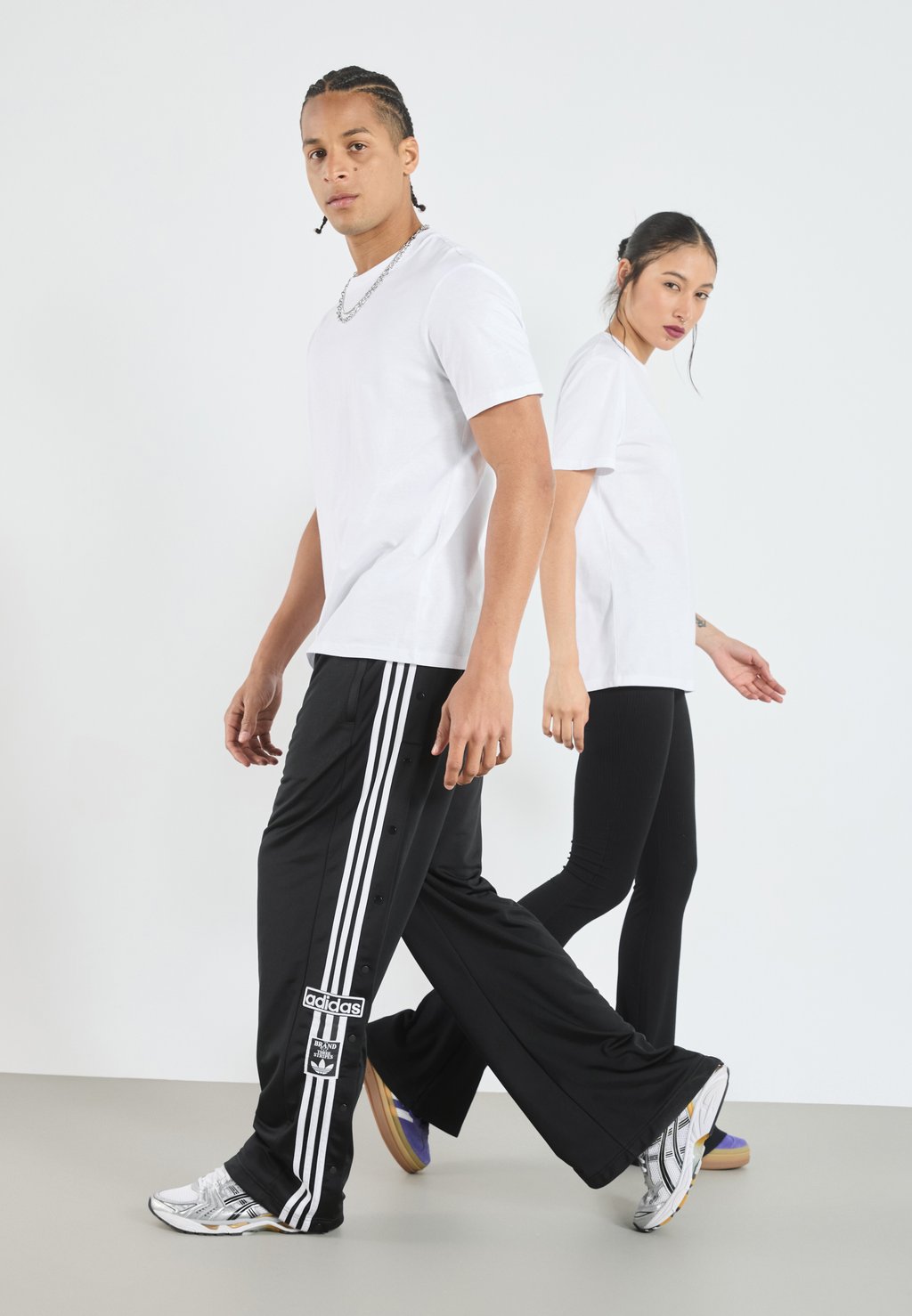 

Базовая футболка UNISEX 2 PACK YOURTURN, белый